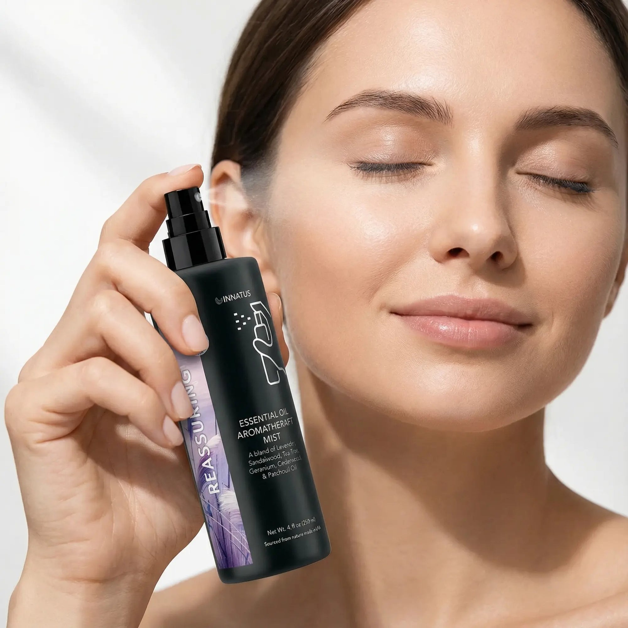 Essential oil aromatherapy reassuring mist